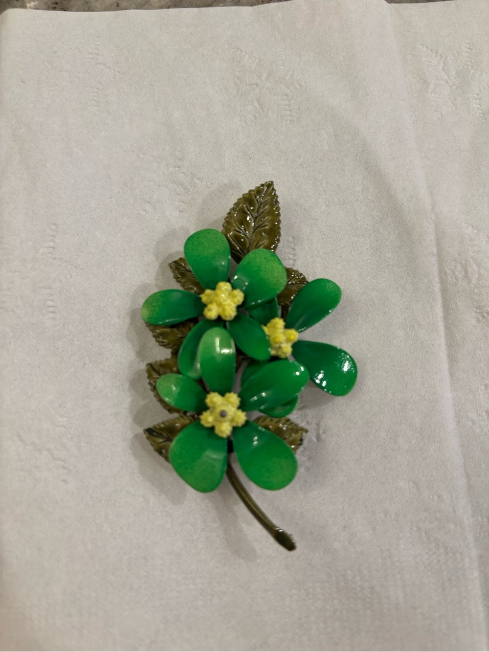 Green Flower Leaf Vintage-Style Brooch